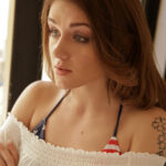 Two whores Rosalyn Sphinx and Whitney Wright taste stepdad's cock