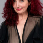 Redheaded MILF Zinnia Blue showing her sweet pussy & cuddling her natural tits